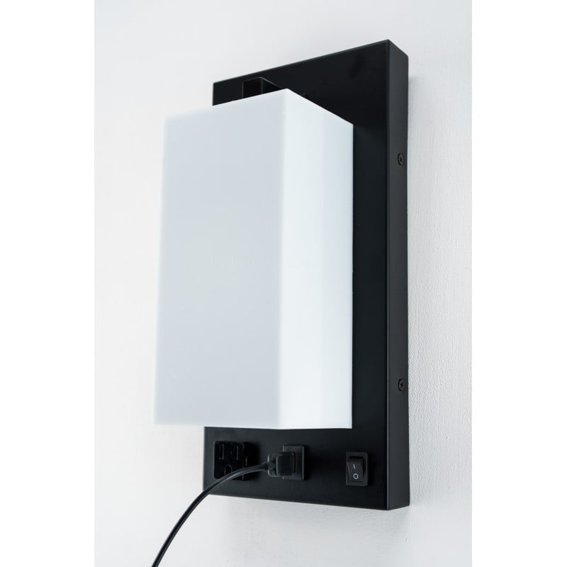 Single Wall Lamp Acrylic Shade Matte Black